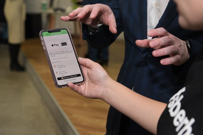Как пользоваться Apple Pay на Iphone XR и X (10)