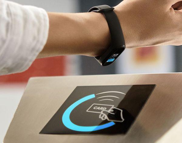 Xiaomi Mi Band 4: работает ли NFC в России?